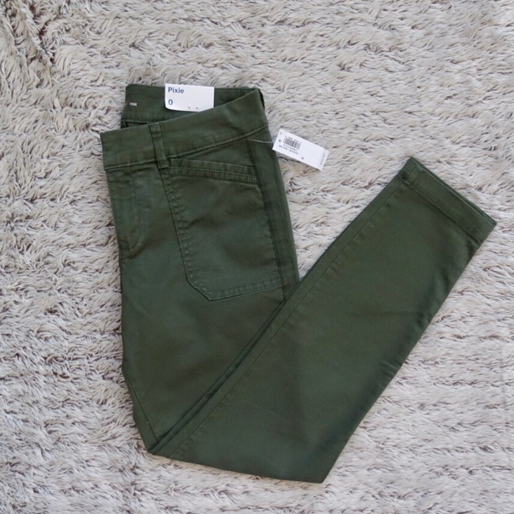 Old Nazy Pixie Ankle Cut Slacks in Cargo Green